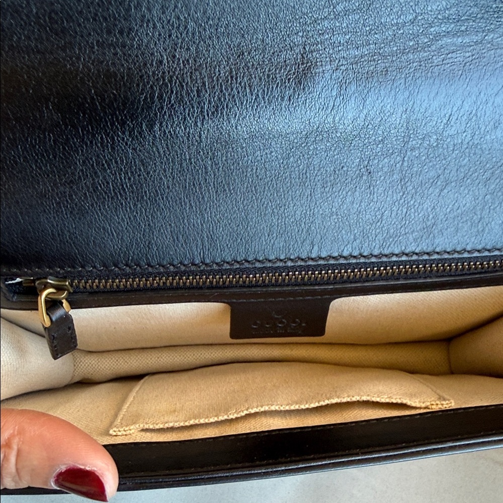Gucci Black Leather Shoulder Bag with Red & Green Stripe and Gold Crest - Picture 9 of 10